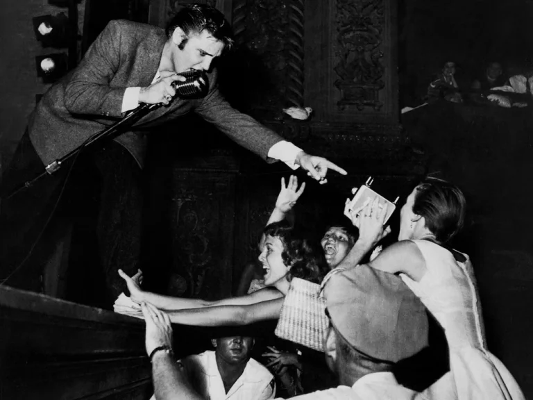 Elvis Presley - By Don Wright for the Miami Herald - Wikipedia