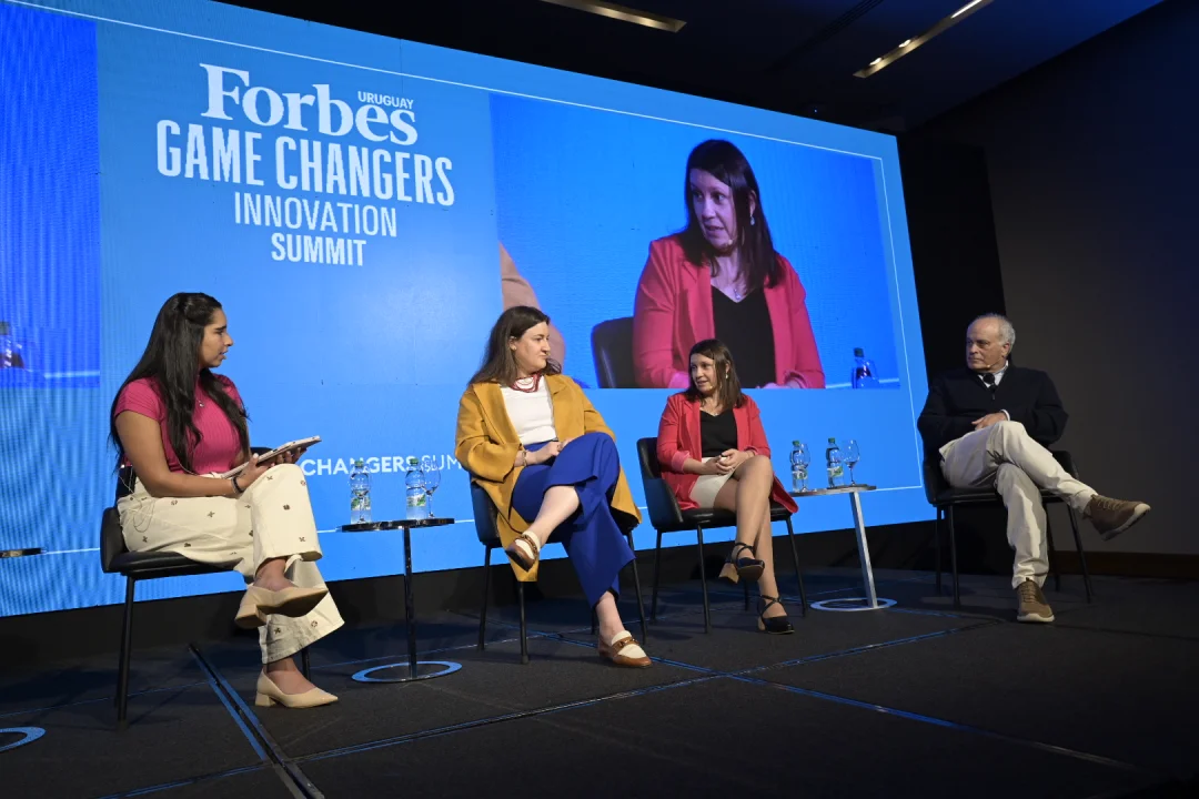 Irene Núñez, Florencia Pucciano, Ivana Aguilar y Pablo Brenner. - Foto: Diego Olivera